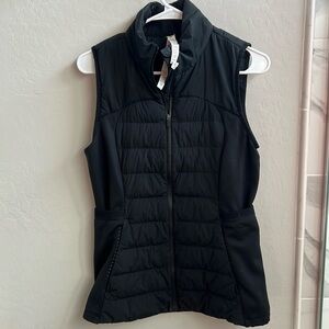 Lululemon Womens Down for It All Vest. Color:Black